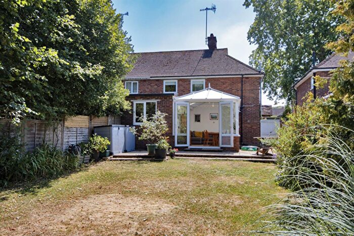 3 Bedroom Semi-detached House For Sale In Mount Pleasant, Hildenborough, TN11