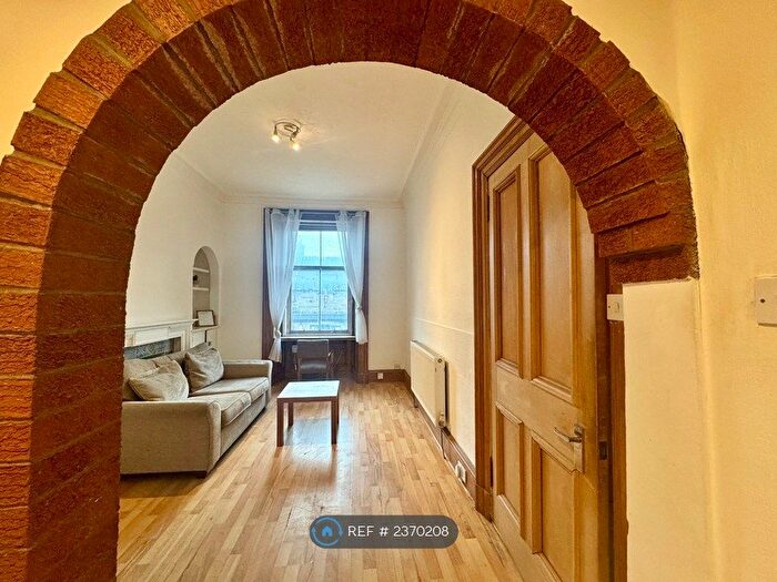 2 Bedroom Flat To Rent In Ormiston Terrace, Edinburgh, EH12