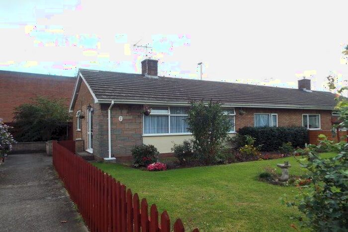 2 Bedroom Bungalow To Rent In Gorleston, Great Yarmouth, NR31