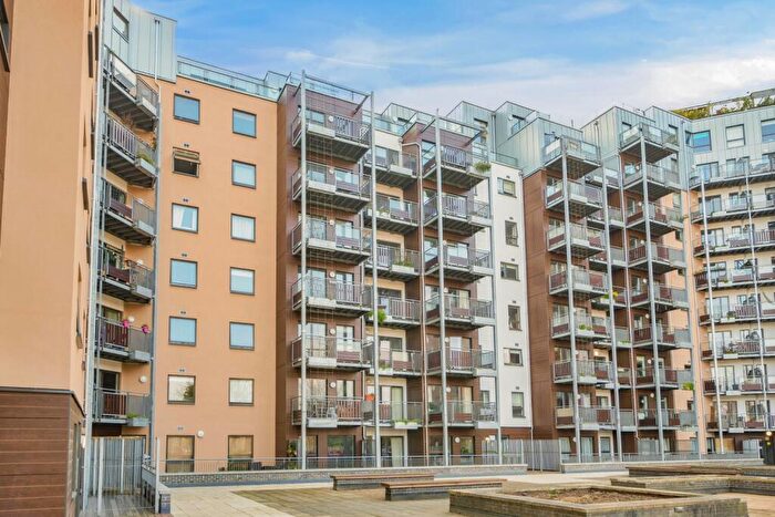 1 Bedroom Flat To Rent In Seren Park Gardens London, SE3