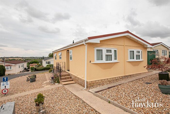 2 Bedroom Park Home For Sale In Rope Yard, Royal Wootton Bassett, SN4