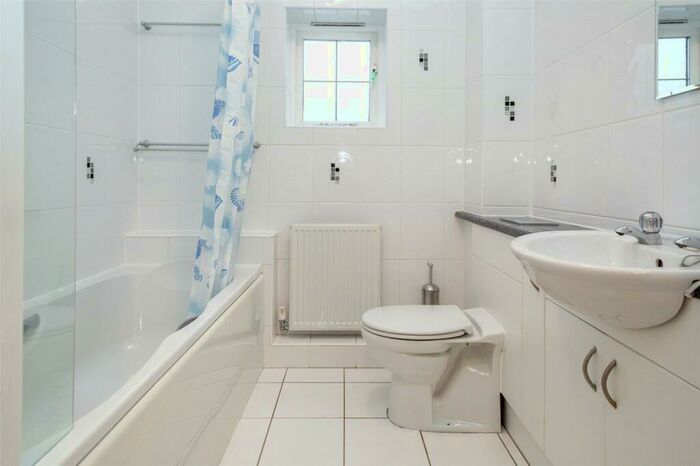 2 Bedroom Flat To Rent In Howden, Doncaster, DN14