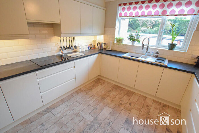 2 Bedroom Apartment For Sale In Wychwood Grange, Braidley Road, Meyrick Park, Bournemouth, BH2