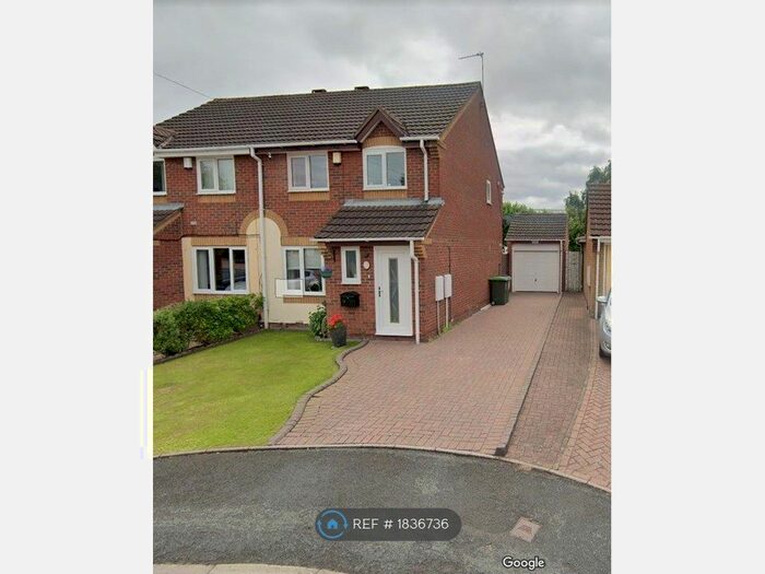 3 Bedroom Semi-Detached House To Rent In Haines Close, Tipton, DY4