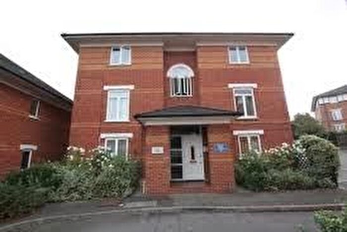 1 Bedroom Flat To Rent In Hunter Court, Swynford Gardens, Hendon, NW4