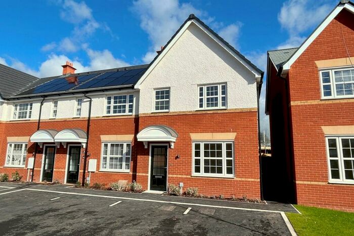 2 Bedroom Semi-Detached House To Rent In Wimborne, BH21