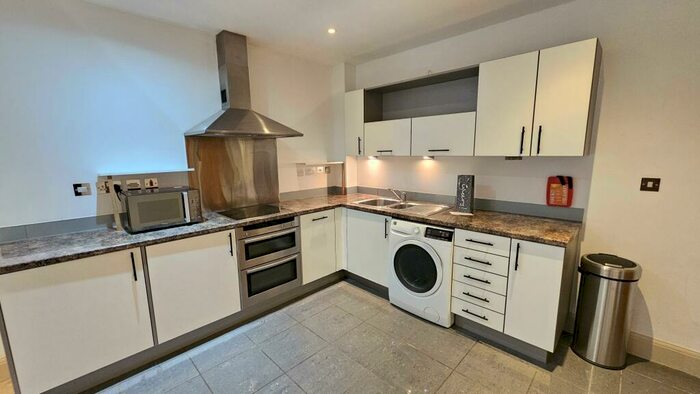 2 Bedroom Apartment To Rent In Harbour House, Hotwells Road, Bristol, BS8
