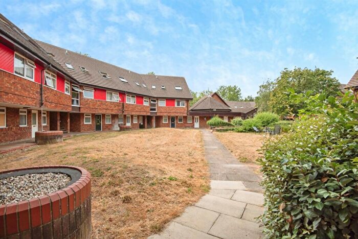 1 Bedroom Maisonette For Sale In Roundmead, Stevenage, SG2