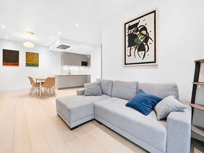 2 Bedroom Apartment To Rent In Heath Drive, London, NW3