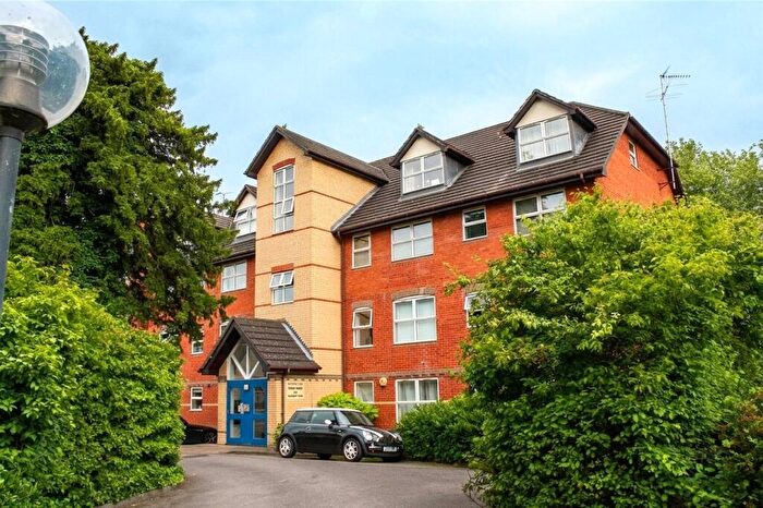 2 Bedroom Apartment To Rent In Prestwick Court, Muirfield Close, Reading, Berkshire, RG1