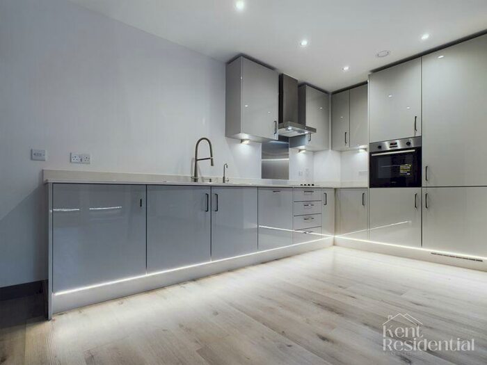 2 Bedroom Apartment To Rent In Eleanore House, Mill Wood, Maidstone, ME14