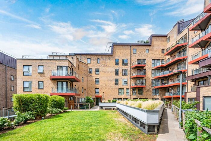 1 Bedroom Flat For Sale In Tollgate Gardens, North Maida Vale, London, NW6