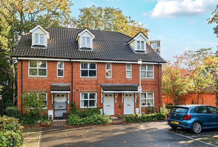 1 Bedroom Maisonette For Sale In Burghley Hall Close, London, London, SW19