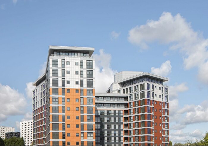 2 Bedroom Flat For Sale In Furness Quay, Salford, M50