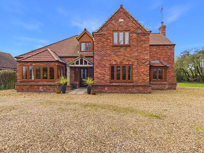 4 Bedroom Detached House For Sale In Bar Drove, Friday Bridge, Wisbech, PE14