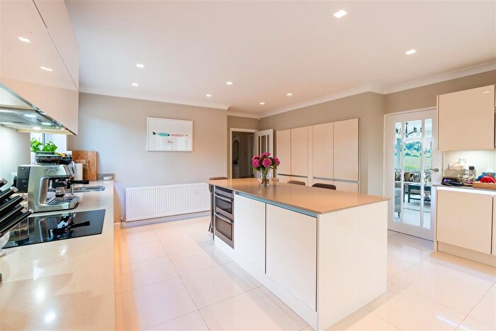 3 Bedroom Detached Bungalow For Sale In Coffinswell, Newton Abbot, TQ12