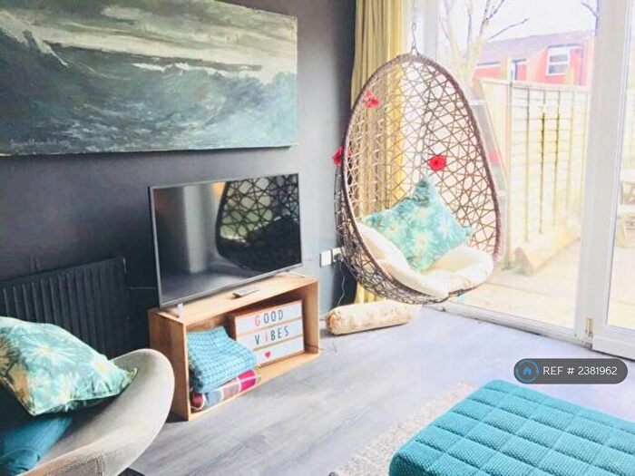 4 Bedroom Terraced House To Rent In Gateshead Close, Manchester, M14