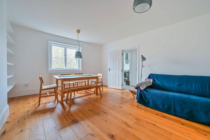 2 Bedroom Flat To Rent In Brixton Road, Brixton, London, SW9