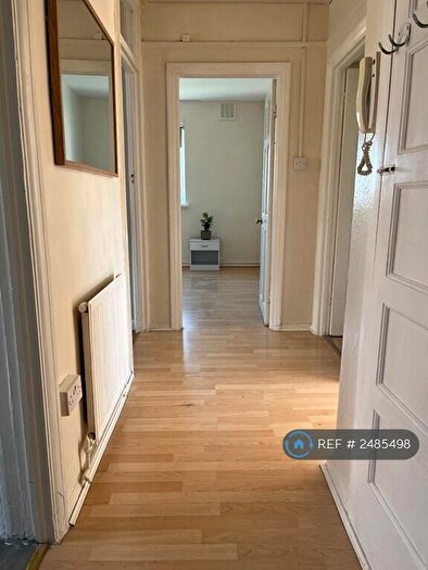 2 Bedroom Flat To Rent In Fairwood Court, London, E11