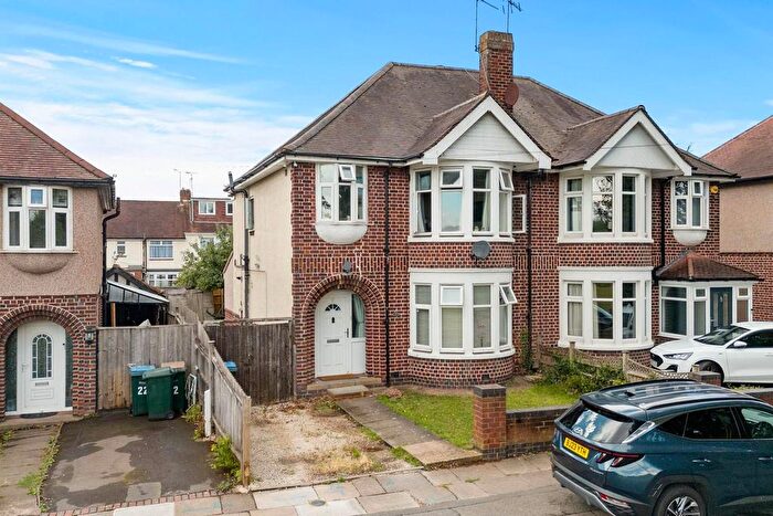 3 Bedroom Semi-Detached House For Sale In The Park Paling, Coventry, CV3