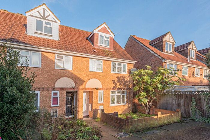 4 Bedroom Terraced House For Sale In Heathfield Drive, Mitcham, CR4