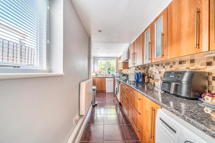 2 Bedroom Terraced House For Sale In East Reading, Berkshire, RG1