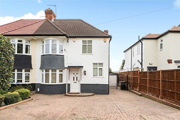 3 Bedroom Semi Detached House For Sale In Layhams Road, West Wickham, BR4