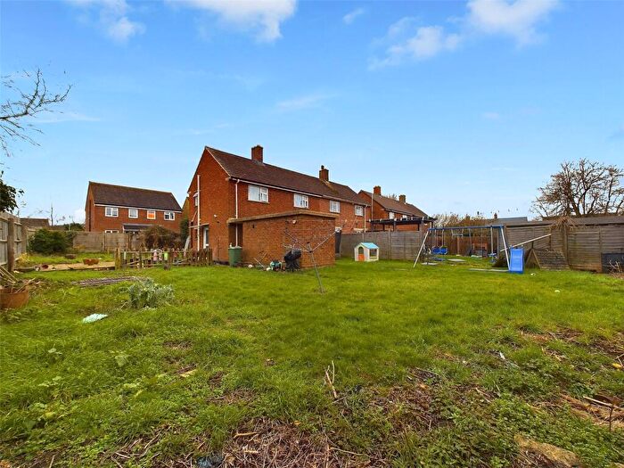 3 Bedroom End Of Terrace House For Sale In Milton Avenue, Gloucester, Gloucestershire, GL2