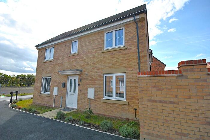 3 Bedroom Semi-Detached House For Sale In Brierley Road, Bircotes, Doncaster, DN11