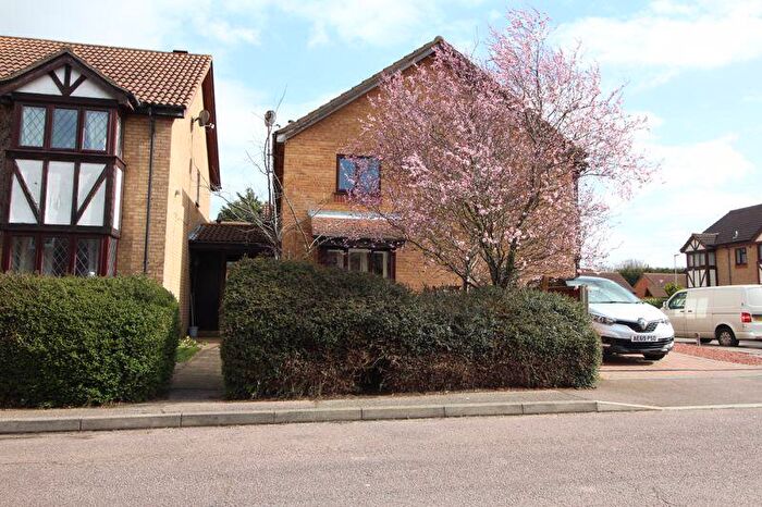 2 Bedroom Cluster House To Rent In Lindisfarne Close, Eynesbury, St. Neots, PE19