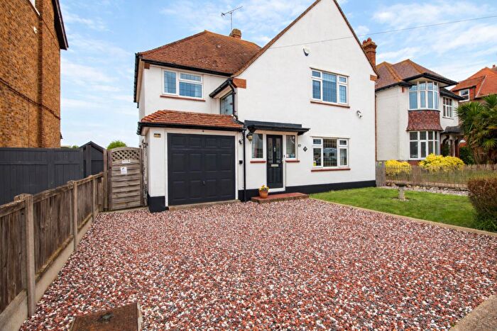 4 Bedroom Detached House For Sale In Cecil Park, Herne Bay, CT6