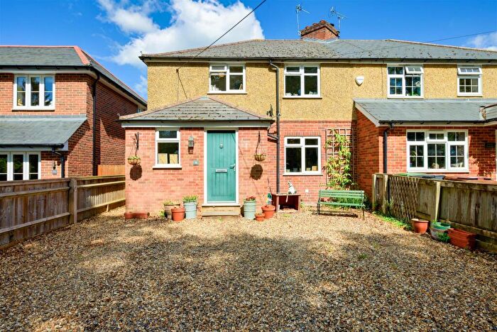 3 Bedroom Semi-Detached House To Rent In Hazelmoor Lane, Gallowstree Common, RG4