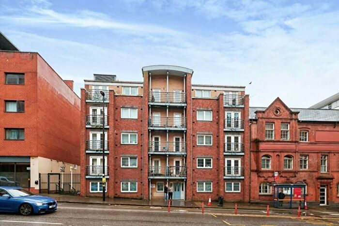 2 Bedroom Flat To Rent In Bradford Street, Birmingham, B12