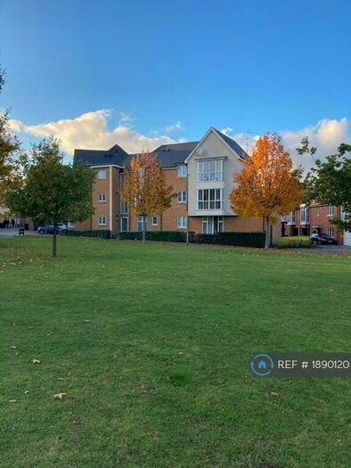 2 Bedroom Flat To Rent In Lambourne Chase, Chelmsford, CM2