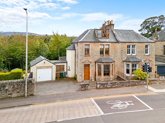 4 Bedroom End Of Terrace House For Sale In Lanark Road West, Balerno, Edinburgh, EH14