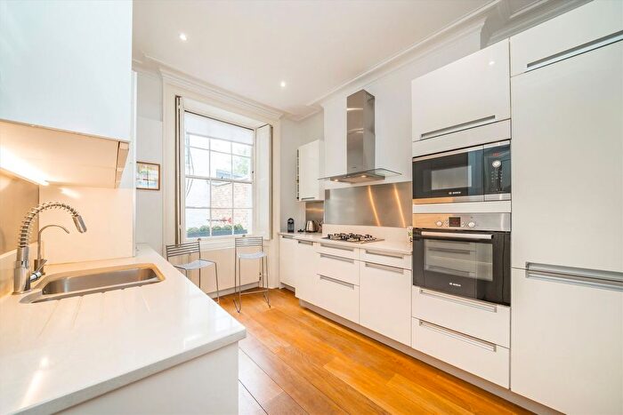 4 Bedroom Property For Sale In Sydney Street, Chelsea, SW3
