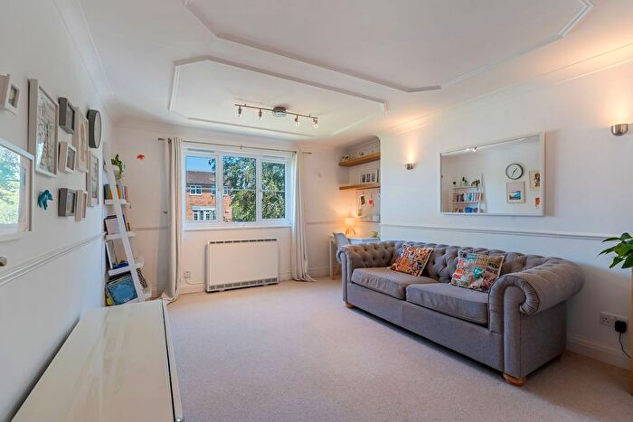 1 Bedroom Flat For Sale In Grange Road, Garden Court, SM2