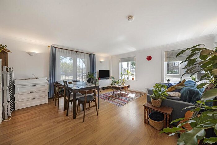 1 Bedroom Flat To Rent In Rope Street, Rotherhithe, SE16