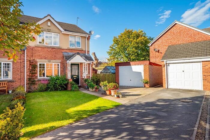 3 Bedroom Semi-Detached House For Sale In Lundy Close, York, YO30