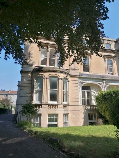 2 Bedroom Flat To Rent In Tyndalls Park Road, Bristol, BS8