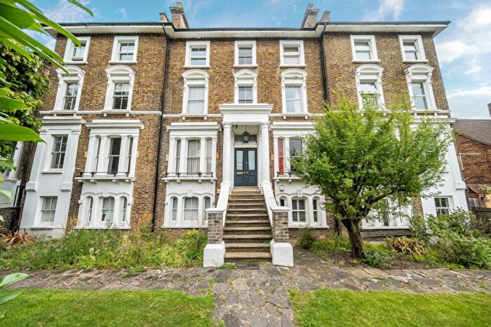 3 Bedroom Flat For Sale In Devonshire Road, Forest Hill, London, SE23