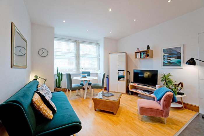 1 Bedroom Flat To Rent In Calabria Road, London, N5