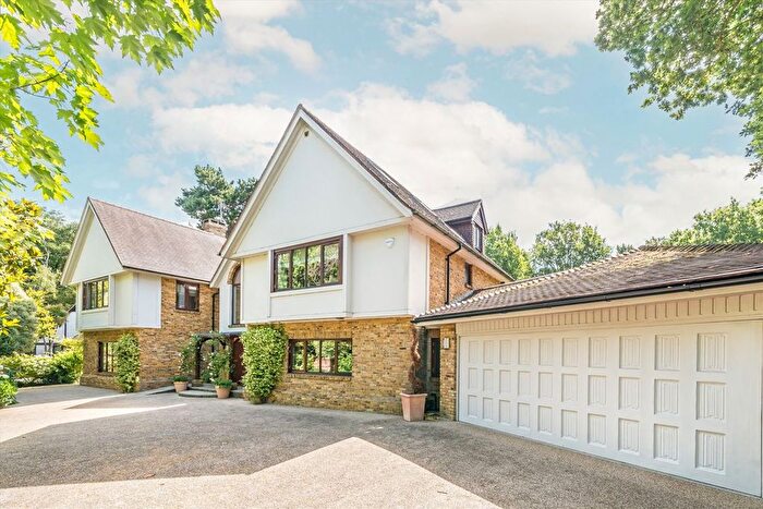 7 Bedroom Property To Rent In Warren Park, Kingston Upon Thames, KT2