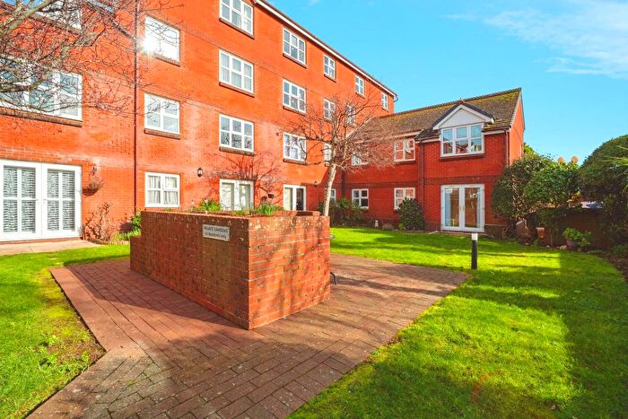 2 Bedroom Flat For Sale In Stavordale Road, Weymouth, Dorset, DT4