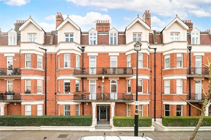 3 Bedroom Flat To Rent In Castellain Road, London, W9