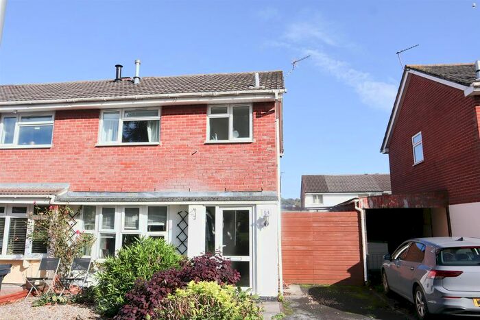 3 Bedroom Property To Rent In Maynard Close, Clevedon, BS21