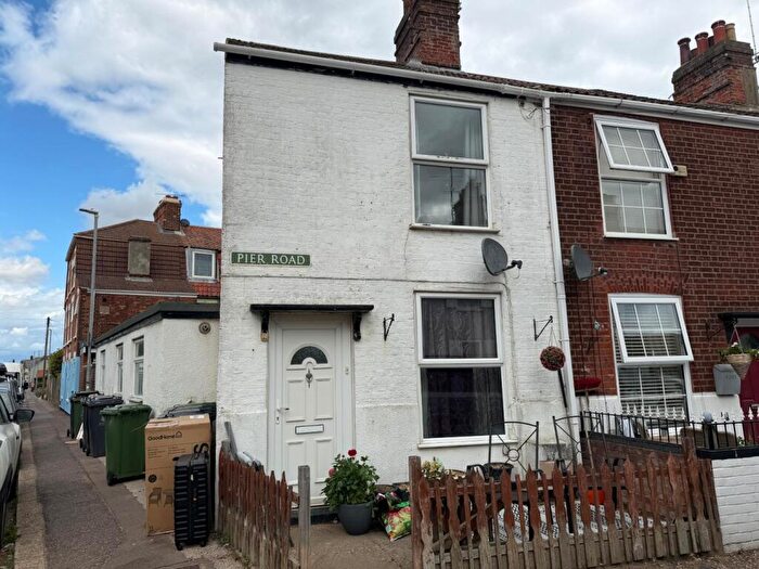2 Bedroom End Of Terrace House For Sale In Pier Road, Gorleston, Great Yarmouth, Norfolk, NR31