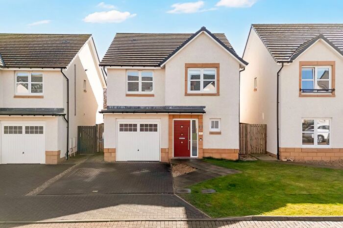 4 Bedroom Detached House For Sale In Shiel Hall Crescent, Rosewell, EH24
