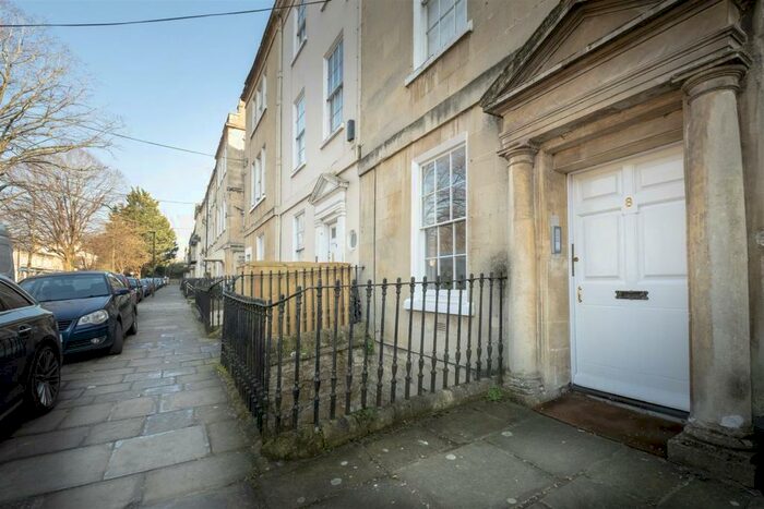 Apartment To Rent In Kensington Place, Bath, BA1