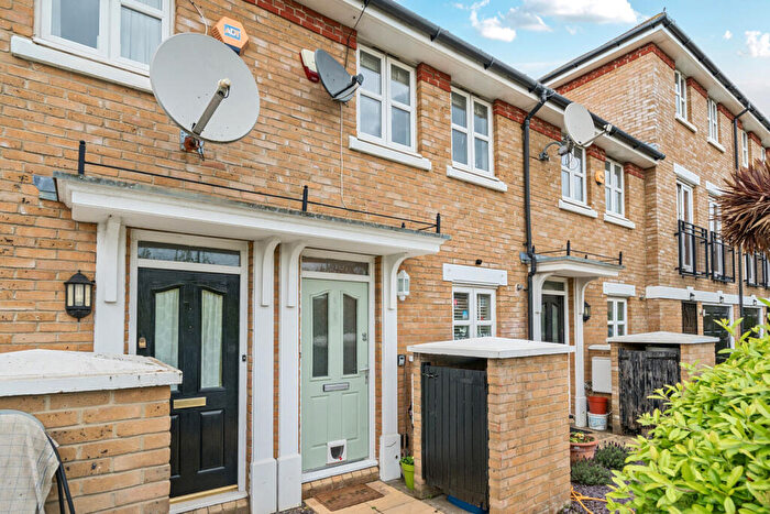 2 Bedroom Terraced House For Sale In Sumner Road, London, SE15